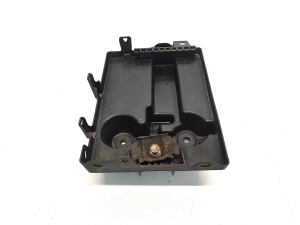 Suzuki Baleno II (2015–2026) Battery holder 7252068P20 - 4
