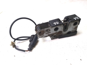Volkswagen Passat B6 (2005–2010) Hood latch 3C1823509 - 3