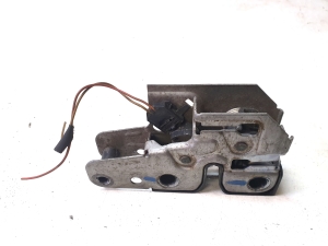 Volkswagen Transporter T6 (2015–2026) Hood latch 7E0823509E - 2