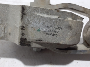 VOLVO XC40 (2017–2026) Motorlager 32137482 - 3