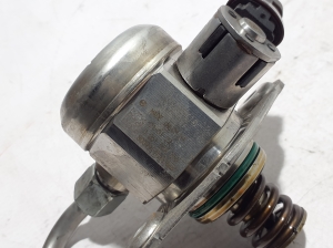 VOLVO XC40 (2017–2026) Kütusepump 31405318 - 3