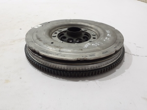 VOLVO XC40 (2017–2026) Clutch flywheel 31367653 - 4