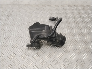 Volkswagen Passat B8 (2014–2023) Turbo jahutustoru 04E129656 - 2