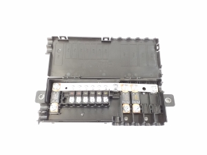 Jaguar F-pace (2016–2026) Fuse box in the trunk J8A214516AC - 3