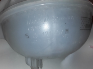 AUDI Q2 (2016–2026) Coolant reservoir 5Q0121407M - 2