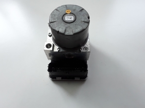 AUDI Q2 (2016–2026) ABS unit 5Q0614517GA - 4