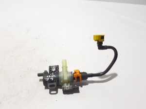 VOLVO XC40 (2017–2026) Muu klapp 32139918 - 2
