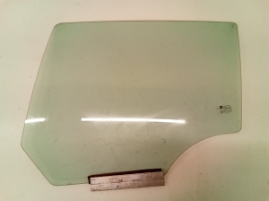 Rear side door glass - 43R001582