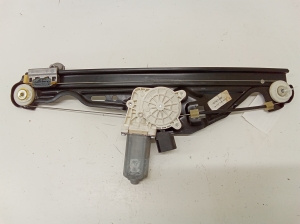 BMW 5 SERIES E60 (2003–2010) Aizmugurējo durvju logu pacēlājs 7184744S - 2