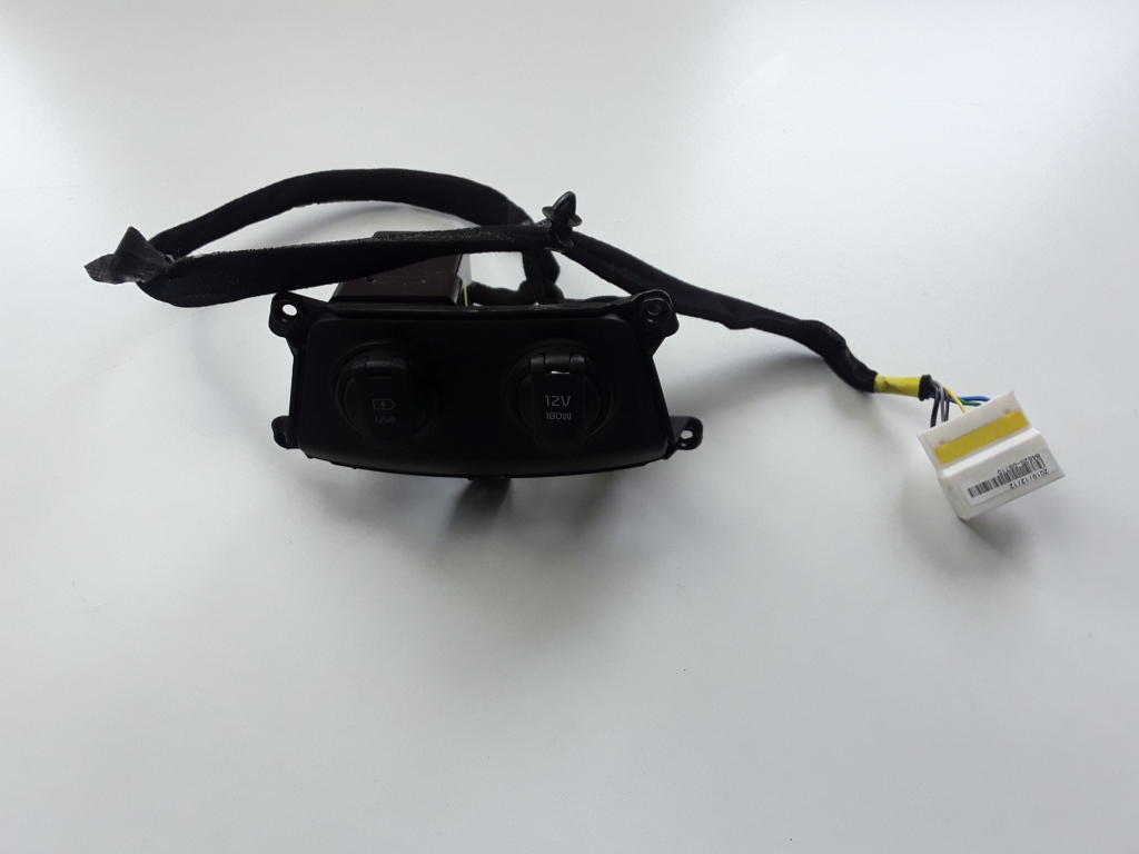 Kia Sportage (2016–2021) USB-Anschluss 96125C5010