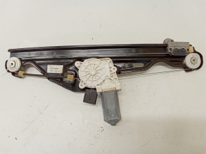 BMW 5 SERIES E60 (2003–2010) Aizmugurējo durvju logu pacēlājs 7184743S - 2