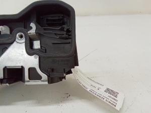 BMW 5 SERIES E60 (2003–2010) Rear side door lock 7202147 - 2