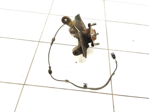 Suzuki Baleno II (2015–2026) Front wheel hub - 2
