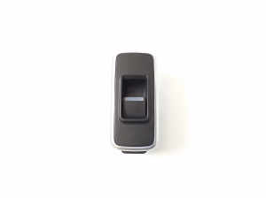 Rear side door window switch - GX7314717AC