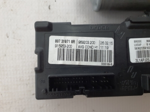 RENAULT Scenic (2009–2015) Front door window regulator motor 807319718R - 2
