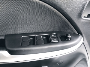 Suzuki Baleno II (2015–2026) Interior and its parts - 9