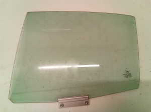 Rear side door glass - 43R001105