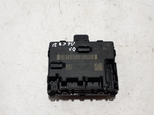   Boîtier de commande de porte avant  - 4M1959792J 