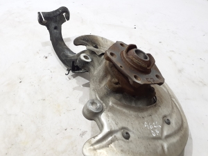 AUDI A6 C8 (2018–2025) Moyeu avant 4K0407254D - 3