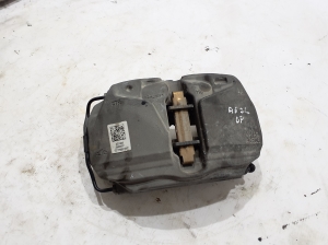 AUDI A6 C8 (2018–2025) Eesmine pidurisadul 8W0615108C - 3