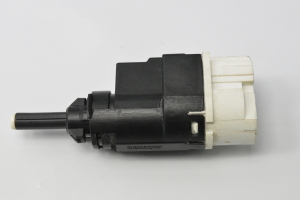 Dacia Sandero (2012–2021) Bremslichtschalter 253206170R - 3