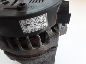 Hyundai i20 (2008–2014) Lichtmaschine 3730003360 - 3
