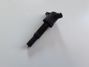 Hyundai i20 (2008–2014) Ignition coil 2730103110 - 3