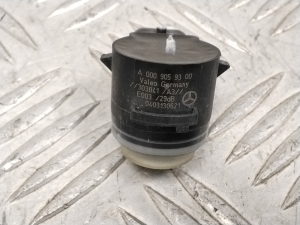 Mercedes Benz S-Class 222 (2013–2020) Front parking sensor A0009059300 - 2