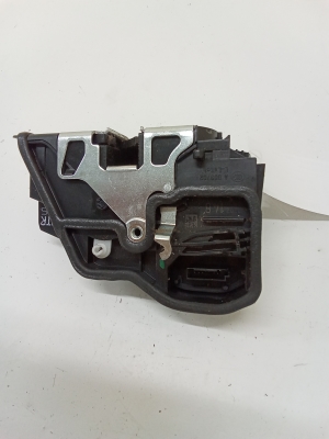 BMW 5 SERIES E61 (2004–2010) Rear side door lock 7202148 - 2
