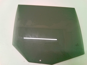 Rear side door glass - 43R002092