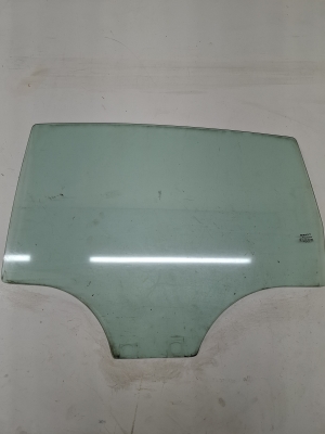 Rear side door glass - 43R001583