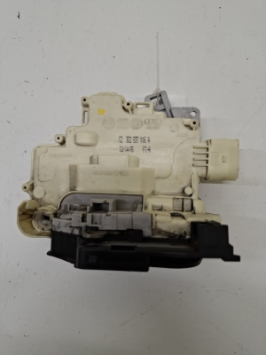 Volkswagen Passat B6 (2005–2010) Front door lock C2302837016A - 2