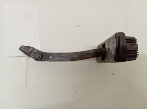 BMW 5 SERIES E61 (2004–2010) Rear side door opening limiter 7176805 - 2