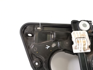 Dodge Journey (2007–2026) Aizmugurējo sānu durvju logu pacēlājs un tā detaļas - 2