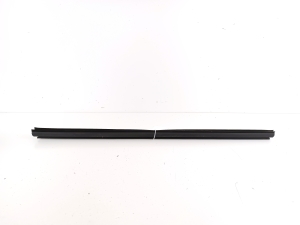 Dodge Journey (2007–2026) Esiukse klaasi sisemine liist 05076875AC - 3