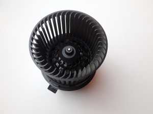 Peugeot 208 (2012–2019) Heater blower motor T1013140A - 2