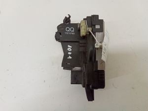 Opel Vectra C (2002–2008) Front door lock 13210769 - 2
