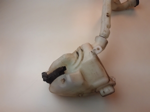 Peugeot 208 (2012–2019) Priekšējā stikla mazgāšanas šķidruma tvertne un tās detaļas 968398868000 - 3