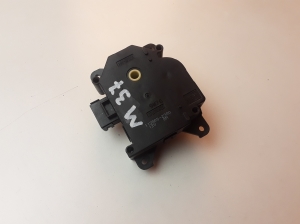 Infiniti M37 Y51 (2011–2026) Salongi soojenduse klapi mootor 1138002380 - 4
