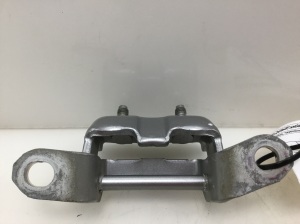 NISSAN Qashqai (2006–2013) Rear side door upper hinge - 2