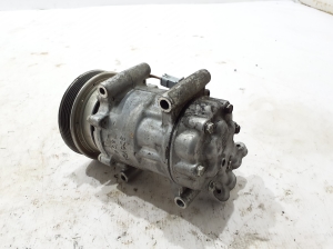 RENAULT Clio III (2005–2012) A/C compressor 8200953359 - 2