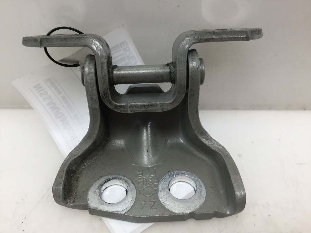 NISSAN Qashqai (2006–2013) Rear side door lower hinge NISSAN Qashqai (2006–2013) Rear side door lower hinge