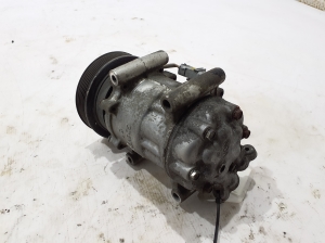 RENAULT Clio III (2005–2012) A/C compressor 8200365787 - 2