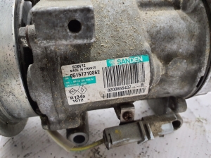 RENAULT Kangoo (2008–2020) Konditsioneeri kompressor 8200866437 - 3