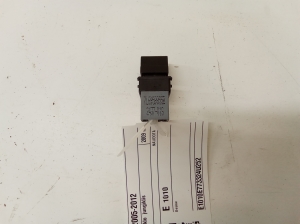 Seat Leon (2005–2012) Front door glass switch 7L69598998 - 2