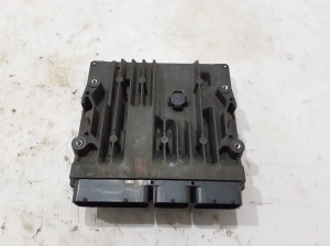 Motorsteuergerät - 8966178D80