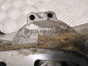 AUDI A4 B8 (2007–2016) Õlifiltri korpus 059115397 - 2