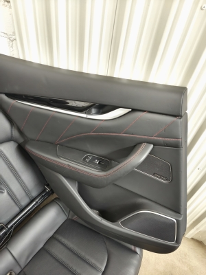 Maserati Levante (2016–2026) Salons un tā detaļas - 10