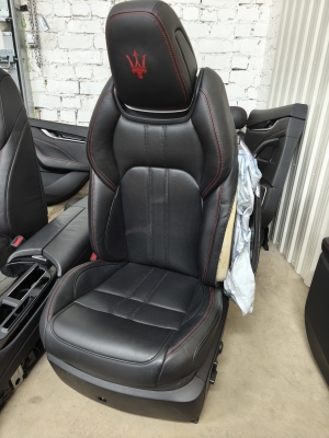Maserati Levante (2016–2026) Salons un tā detaļas - 8