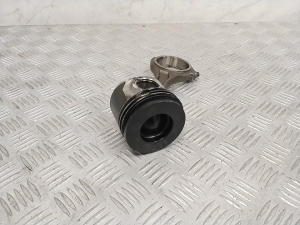 Piston and its parts - 059AG